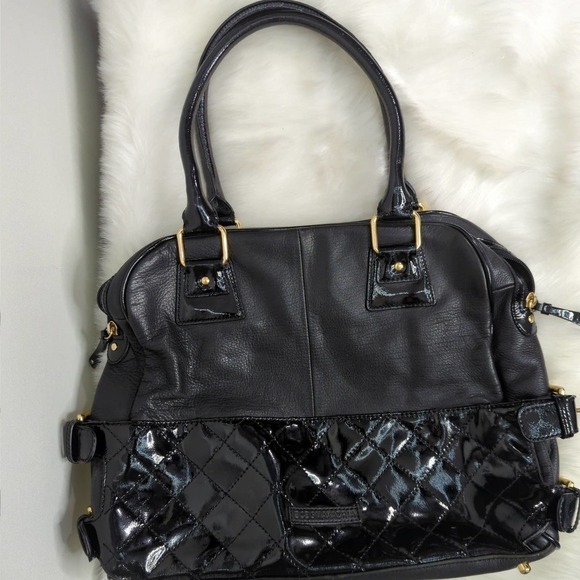 BCBGMaxAzria Handbags - BCBG MAX AZRIA‎ Patent Leather Quilted Purse Black